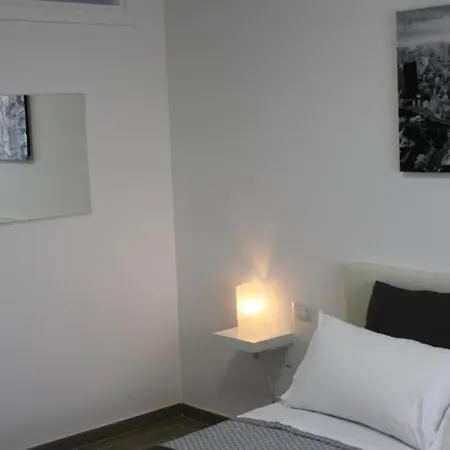 Bed & Breakfast Airport - Palese 2 *